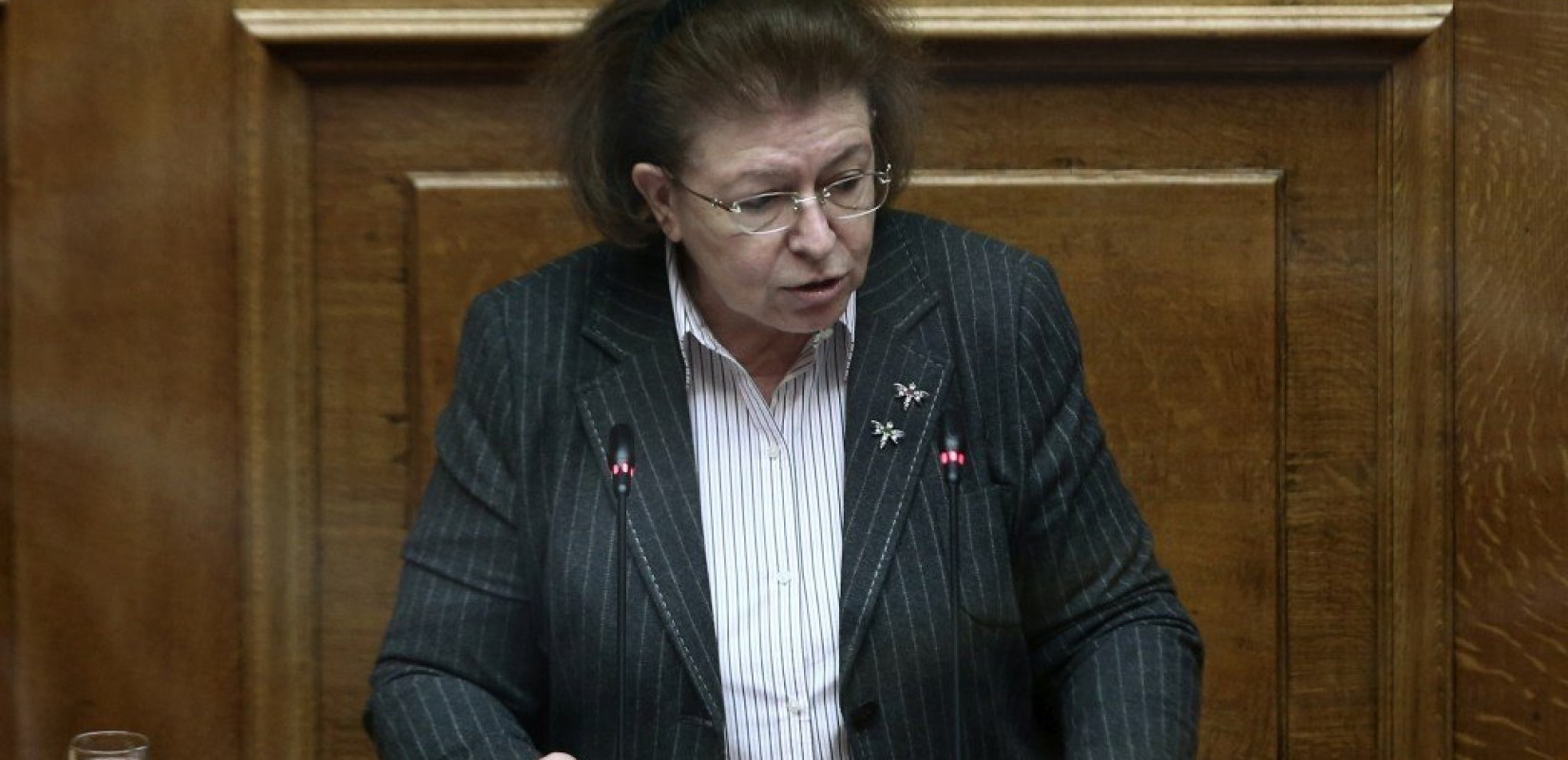 Βουλή: Αντιπαράθεση Μενδώνη - αντιπολίτευσης για την παραίτηση καθηγητών στο Εθνικό Θέατρο