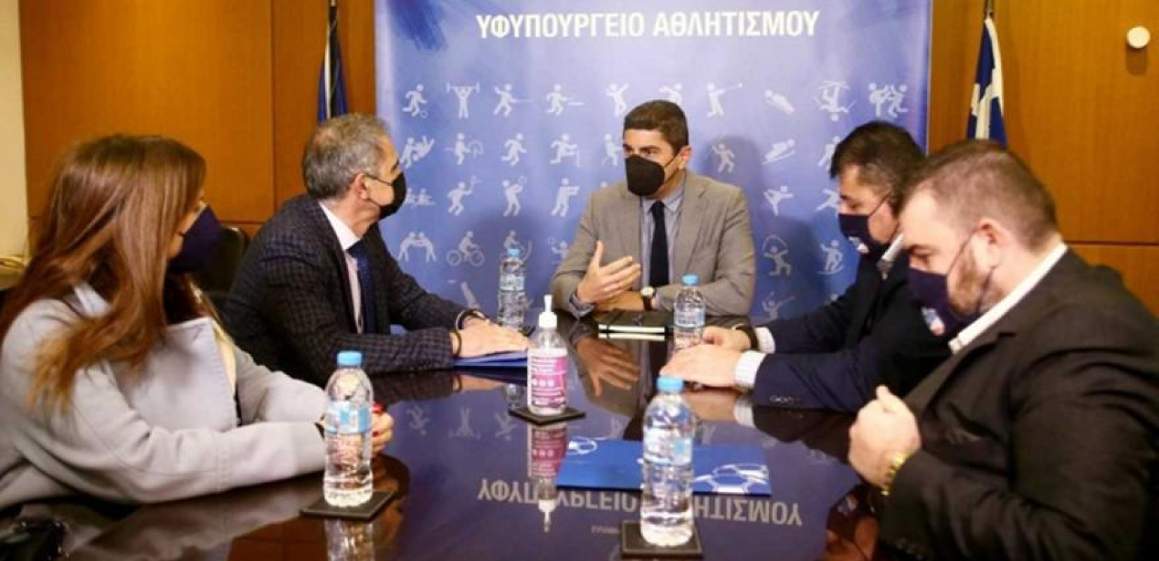 Συνάντηση Αυγενάκη με τους φορείς του επαγγελματικού ποδοσφαίρου