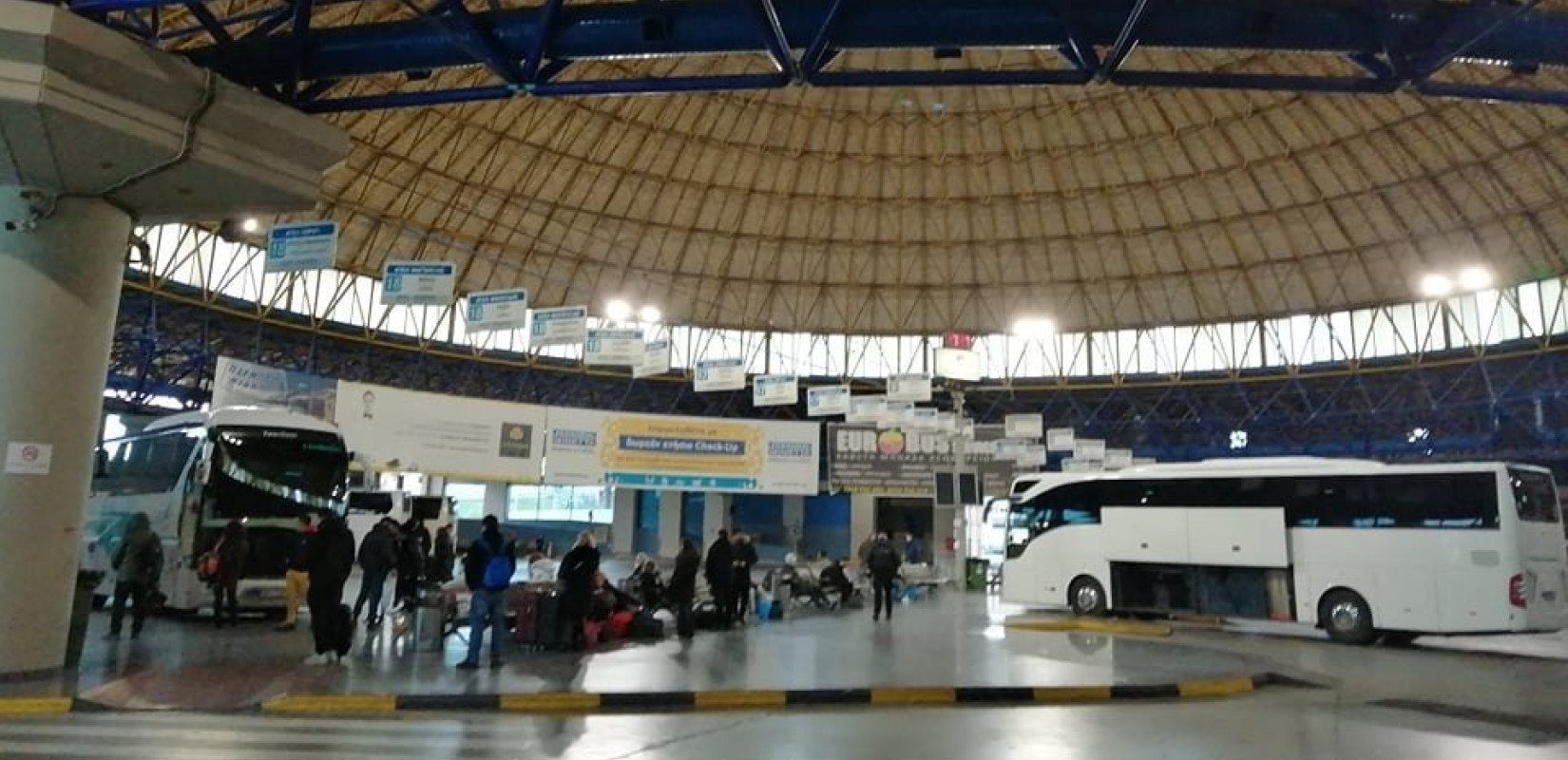 Θεσσαλονίκη: Χειροπέδες σε 35χρονο στα ΚΤΕΛ «Μακεδονία» - Λήστεψε ταξιτζή με την απειλή σύριγγας