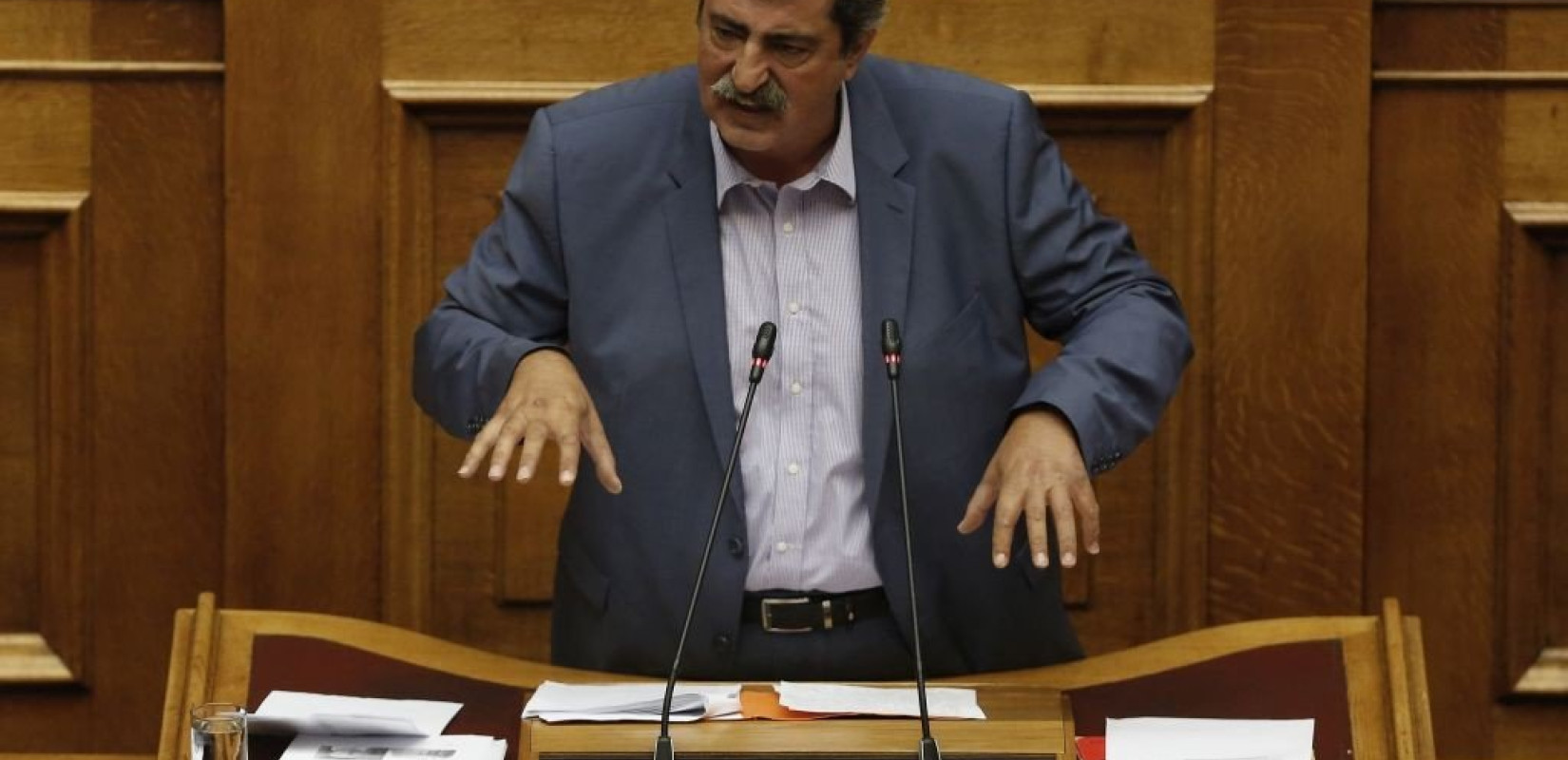 Επίθεση Πολάκη σε Πλεύρη: "Έπρεπε να σας λένε βαρκάρη του Αχέροντα"