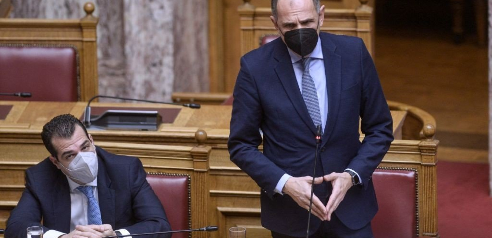 Βουλή: Με σκληρό ροκ συνεχίζεται η συζήτηση για την πρόταση μομφής - Δείτε live την τρίτη μέρα (βίντεο)