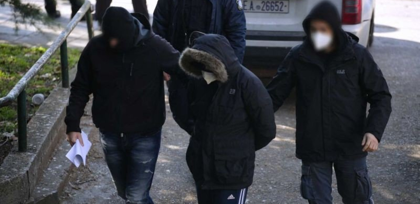 Δολοφονία Άλκη: Απολογείται και ο 11ος κατηγορούμενος - Σε αστυνομικό κλοιό ο «Ντίνος» (βίντεο)