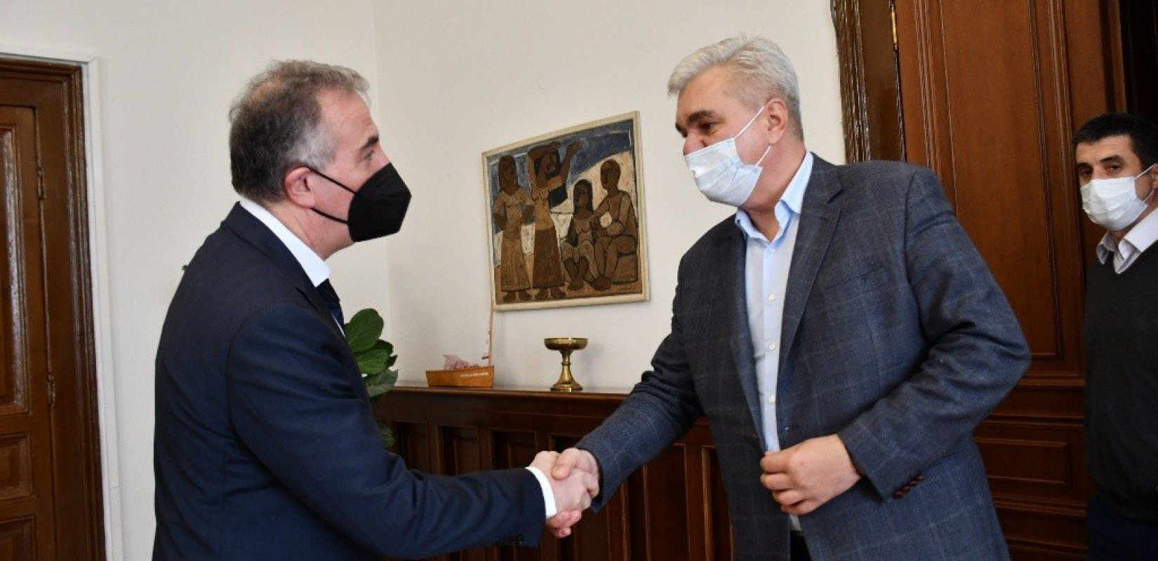 Συνάντηση Καλαφάτη με τον Γενικό Πρόξενο και τον Πρόξενο της Ουκρανίας