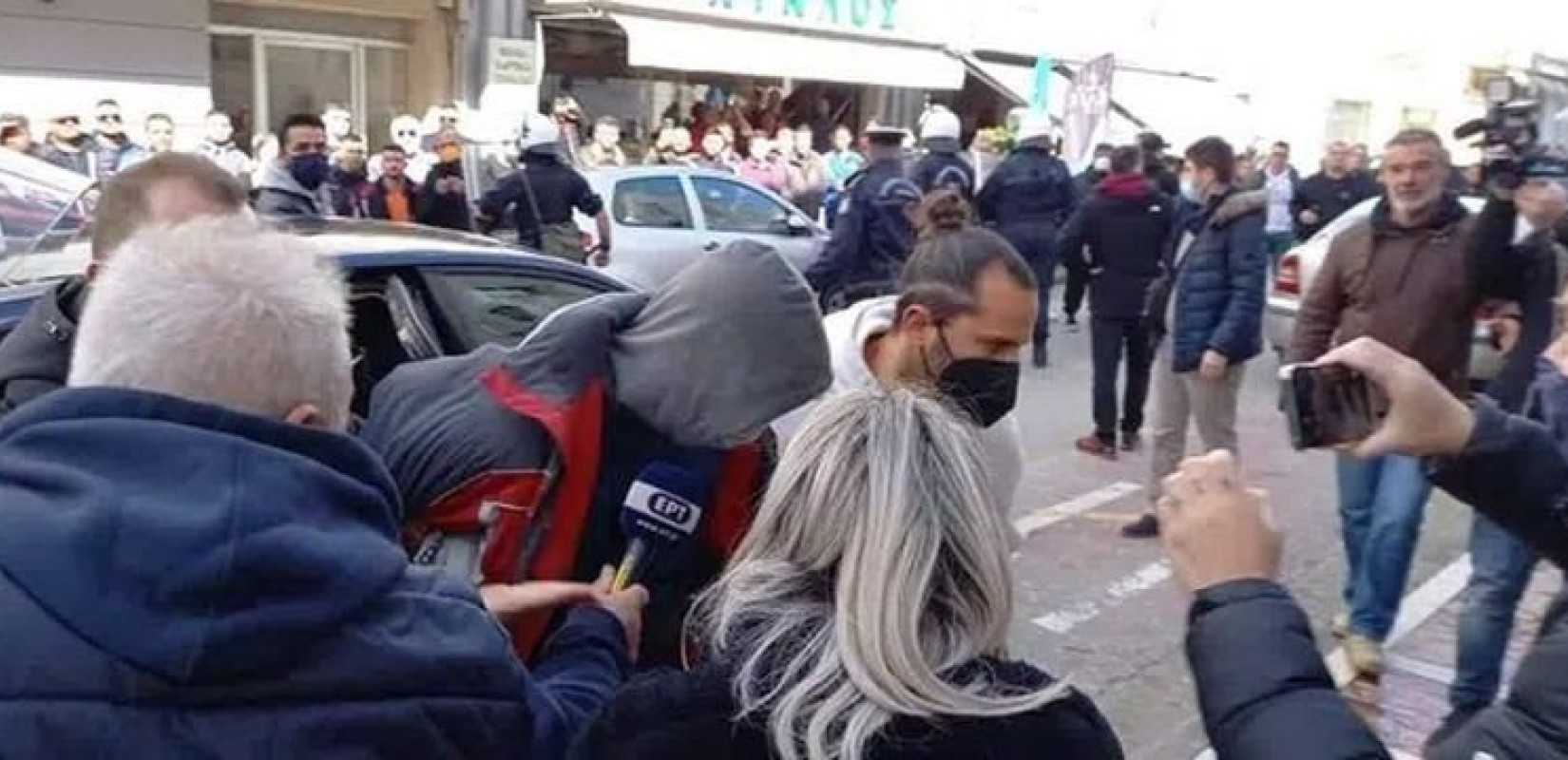 Εξελίξεις για την τετραπλή δολοφονία στην Ανδραβίδα – Τα ευρήματα των κινητών, και τα στοιχεία για σχέση με άλλους φόνους