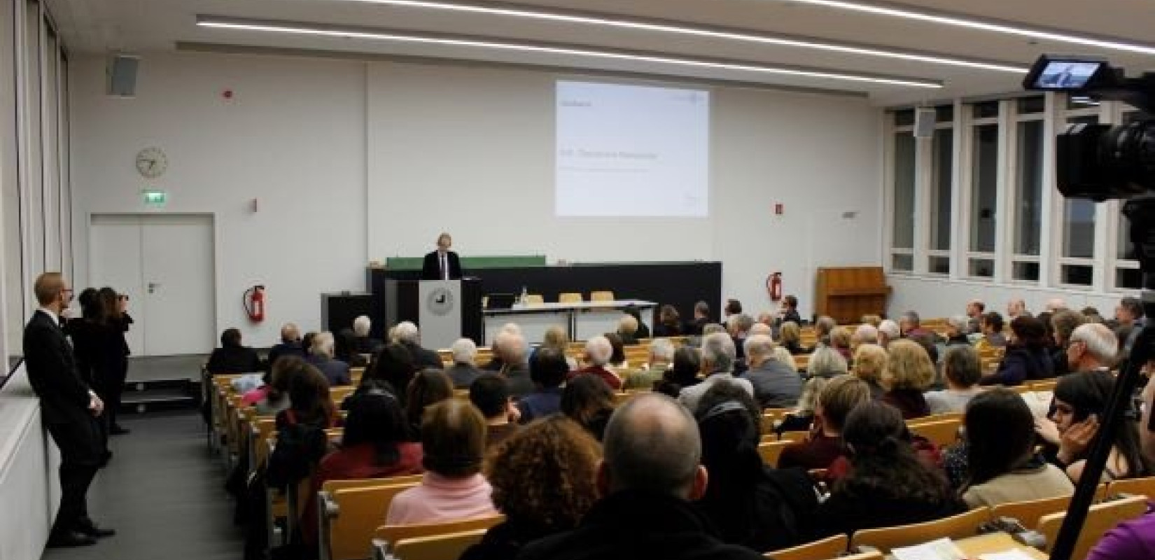 Ελληνογερμανικές σχέσεις: Από την Κατοχή στον... Σόιμπλε και από την κρίση στη φιλία