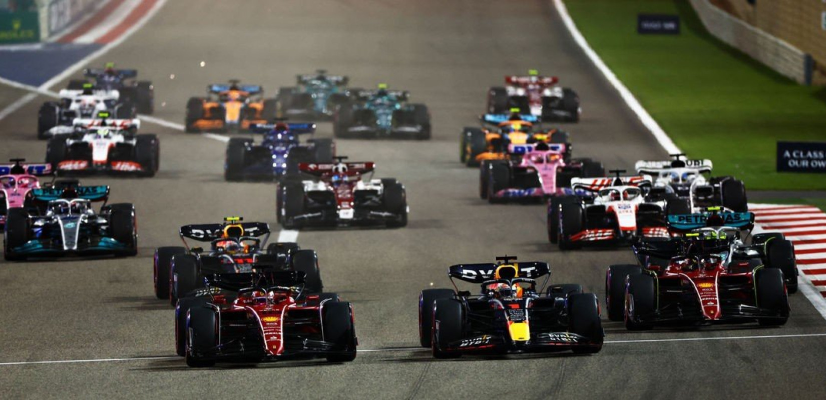 Φόρμουλα 1: Η Ferrari επέστρεψε! Μεγάλη νίκη του Λεκλέρκ και 1-2 στο πόντιουμ με τον Σάινθ (βίντεο)