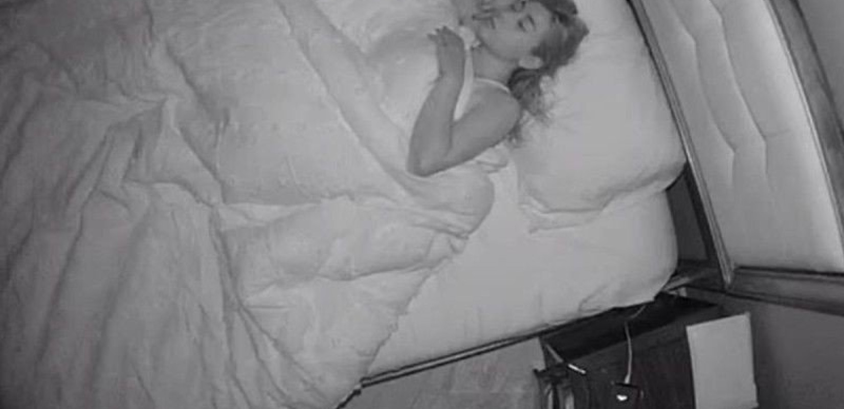 Είχε βάλει κρυφή κάμερα για να βιντεοσκοπήσει την ερωτική του συνεύρεση