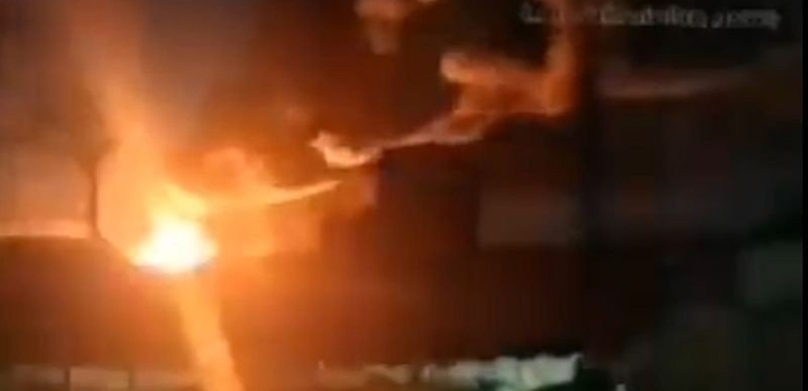 Πόλεμος στην Ουκρανία: Ρωσικοί πύραυλοι χτύπησαν δεξαμενή πετρελαίου στο Ρίβνε (βίντεο)