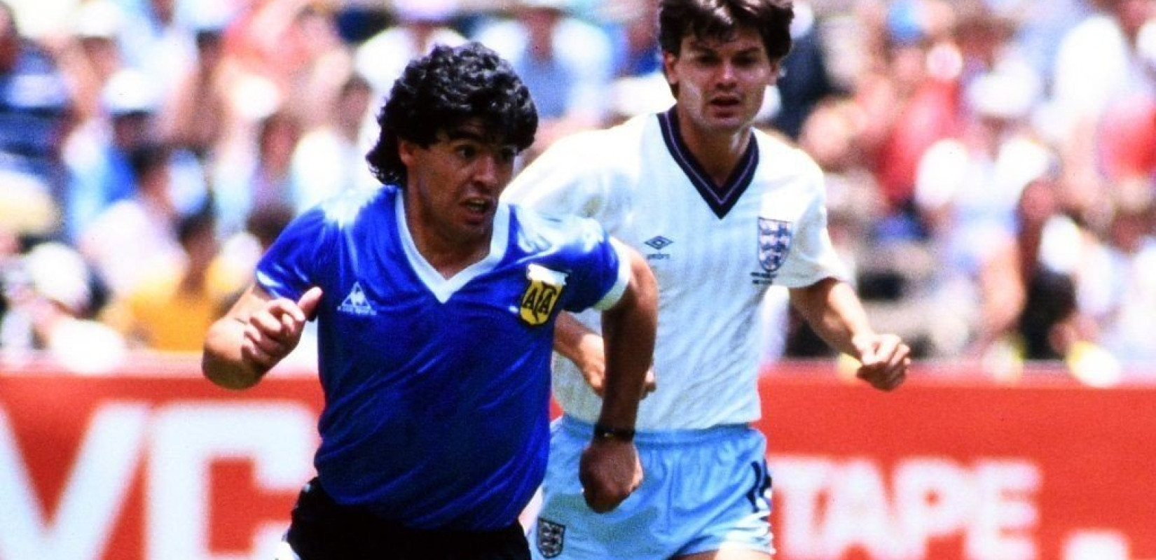 Σε δημοπρασία η φανέλα του Μαραντόνα από τον προημιτελικό του Μουντιάλ 1986 με την Αγγλία (βίντεο)