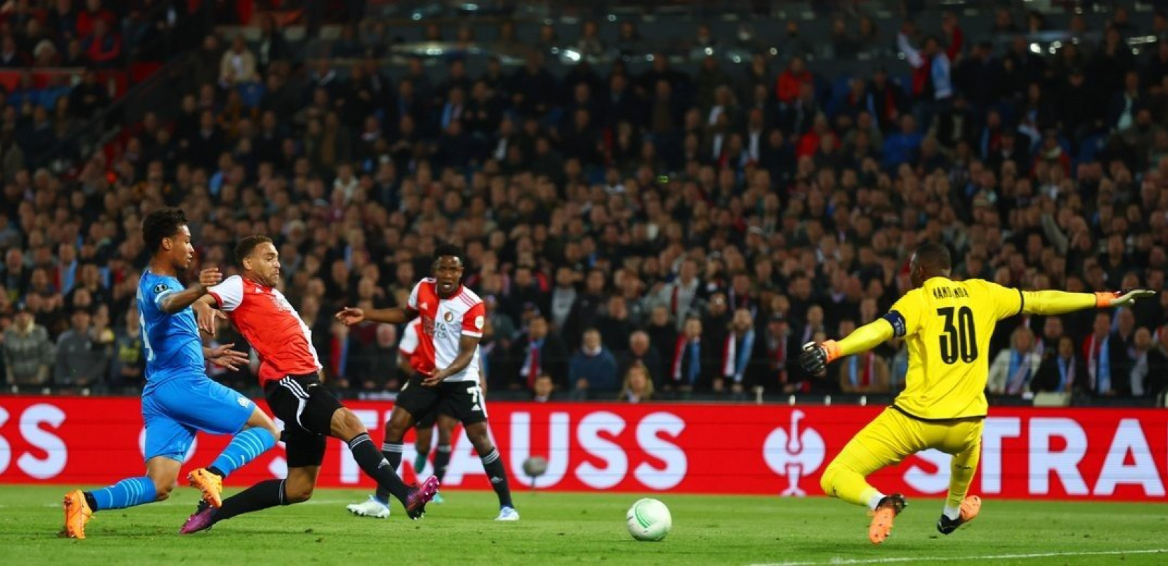 Europa Conference League: Ματσάρα στο Ρότερνταμ, προβάδισμα η Φέγενορντ επί της Μαρσέιγ (βίντεο)