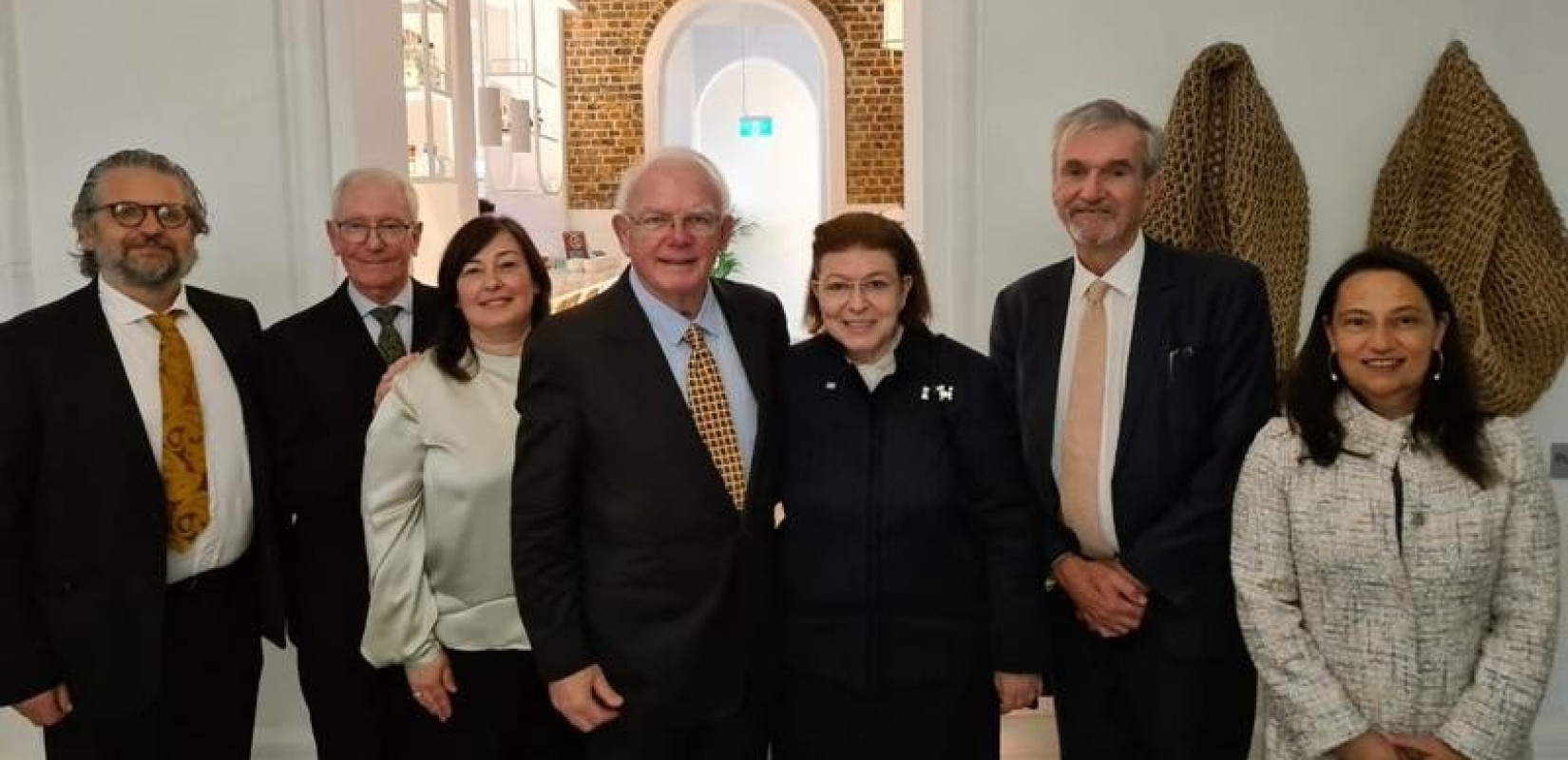 Συνεργασία της Λ. Μενδώνη στο Σίδνεϊ με τις Εθνικές Επιτροπές της Αυστραλίας για την επιστροφή των Γλυπτών του Παρθενώνα