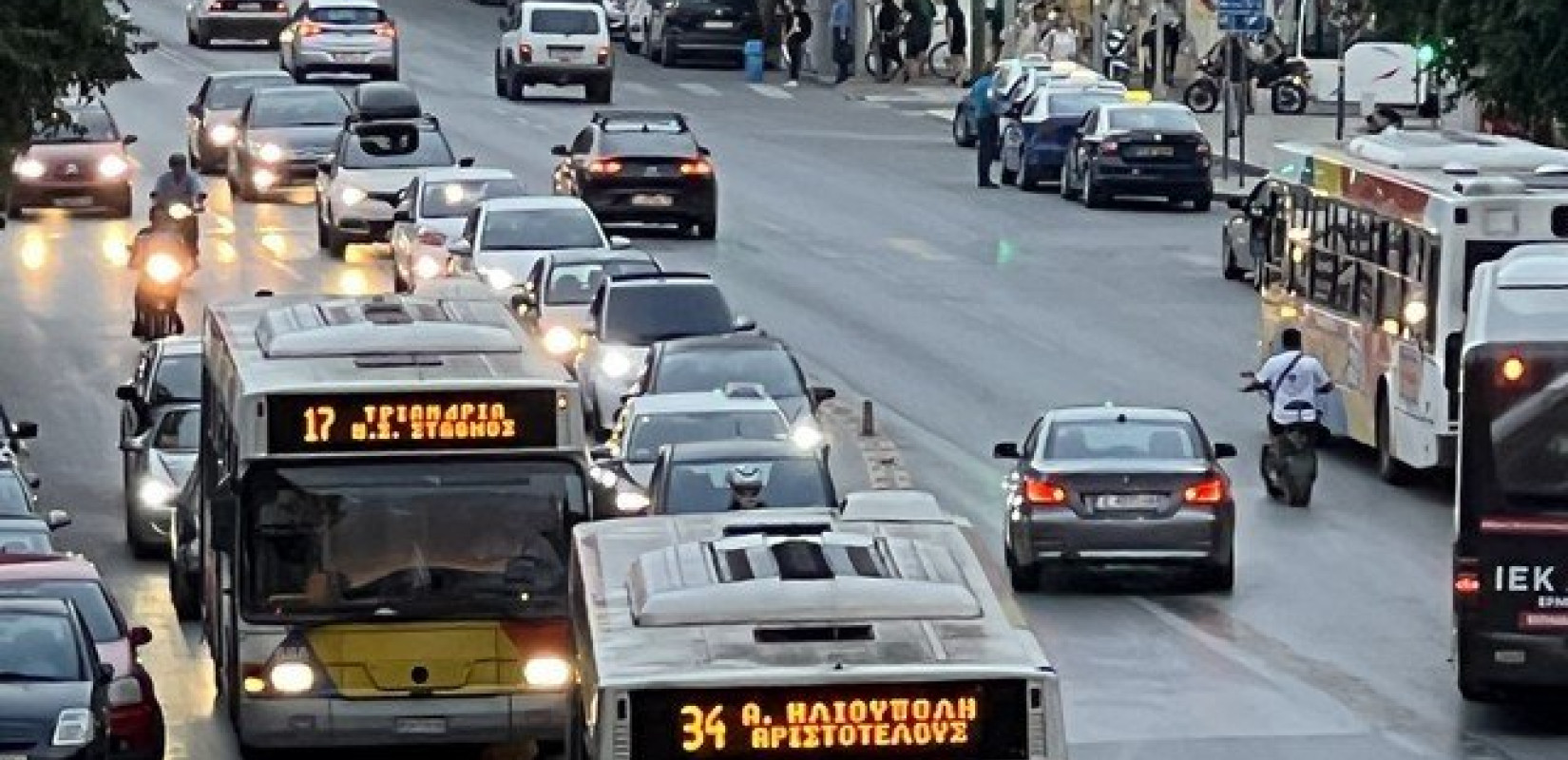 Θεσσαλονίκη: Οδηγοί περνούν με κόκκινο μπροστά σε τηλεοπτική κάμερα - Το φανάρι που παραβλέπουν καθημερινά