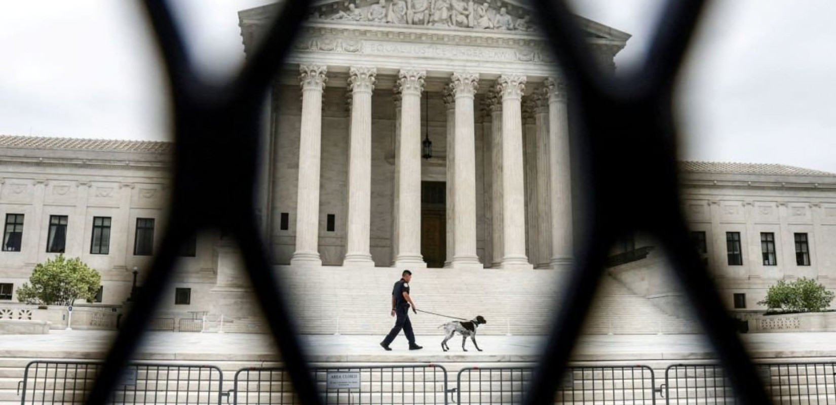 Πισωγύρισμα στον Μεσαίωνα: Οι ΗΠΑ τελειώνουν τα προγράμματα περιορισμού των διακρίσεων στα πανεπιστήμια