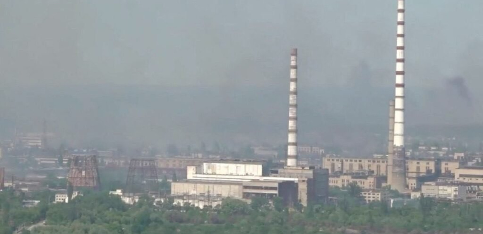 Ουκρανία: Βομβαρδισμός στο εργοστάσιο Αζότ στο Σεβεροντονέτσκ προκαλεί διαρροή πετρελαίου