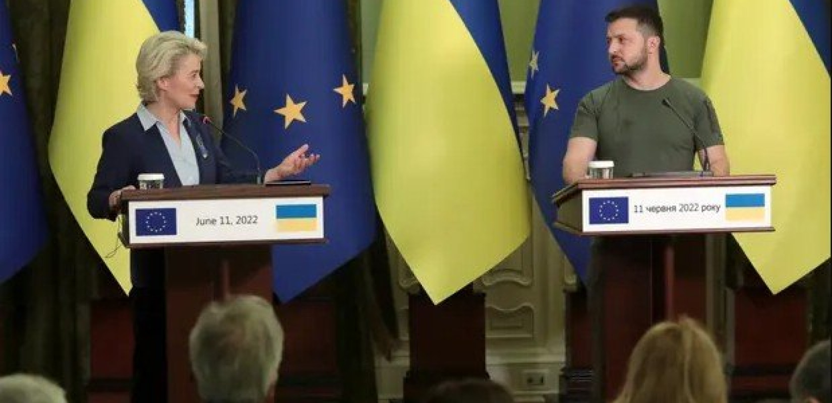 Φον ντερ Λάιεν: Αγαπητέ πρόεδρε Ζελένσκι «η αξιοπρέπειά σου τιμά τη γενναιότητα του ουκρανικού λαού»