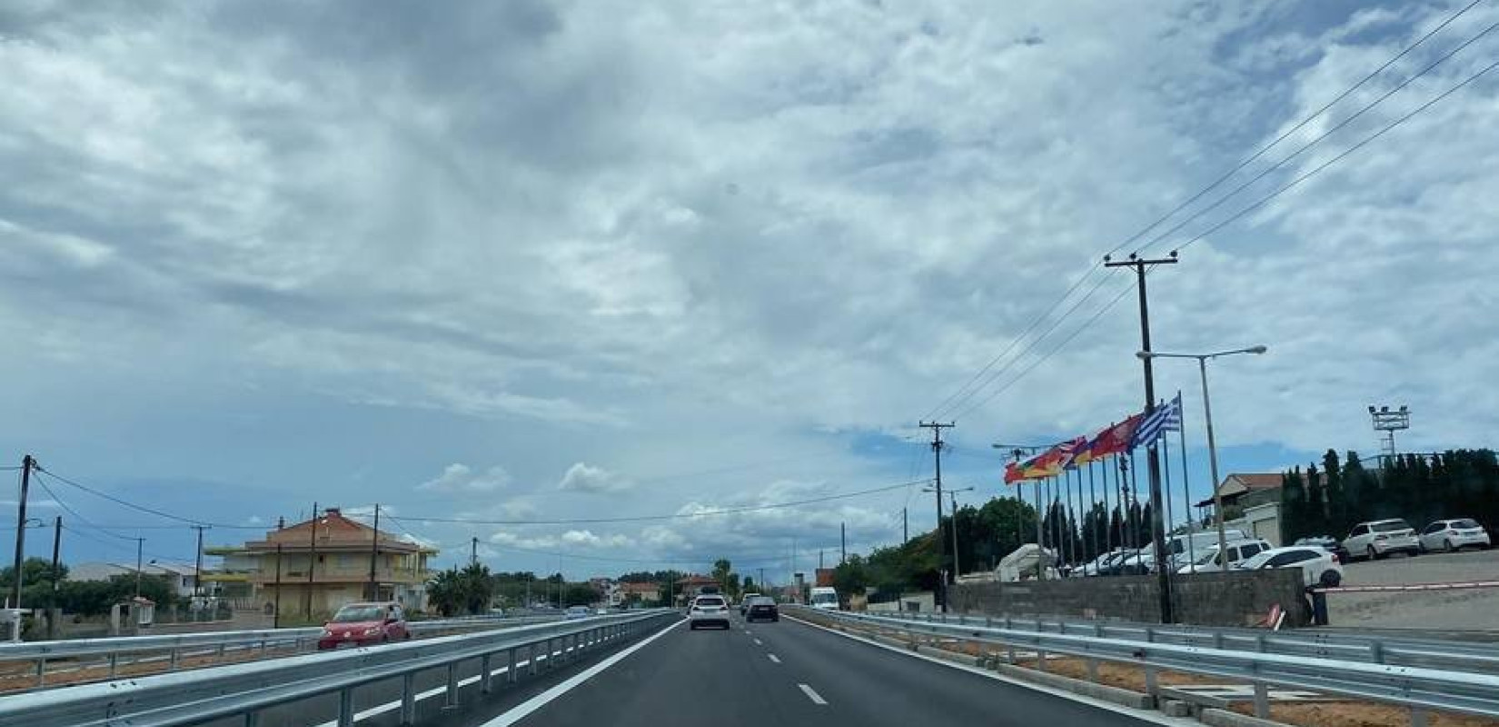 Διασχίσαμε το "ορφανό χιλιόμετρο" - Στη Χαλκιδική χωρίς το μποτιλιάρισμα της Ποτίδαιας (βίντεο & φωτ.)