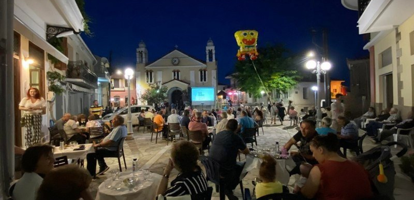 Εvia Film Project: Σε θερινό σινεμα μετατράπηκε η πλατεία της Αγίας Άννας