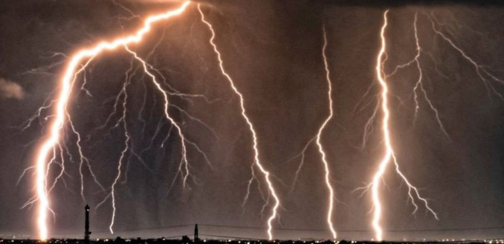 Βραζιλία: Κεραυνός σκότωσε 21χρονο ποδοσφαιριστή εν ώρα αγώνα (βίντεο)