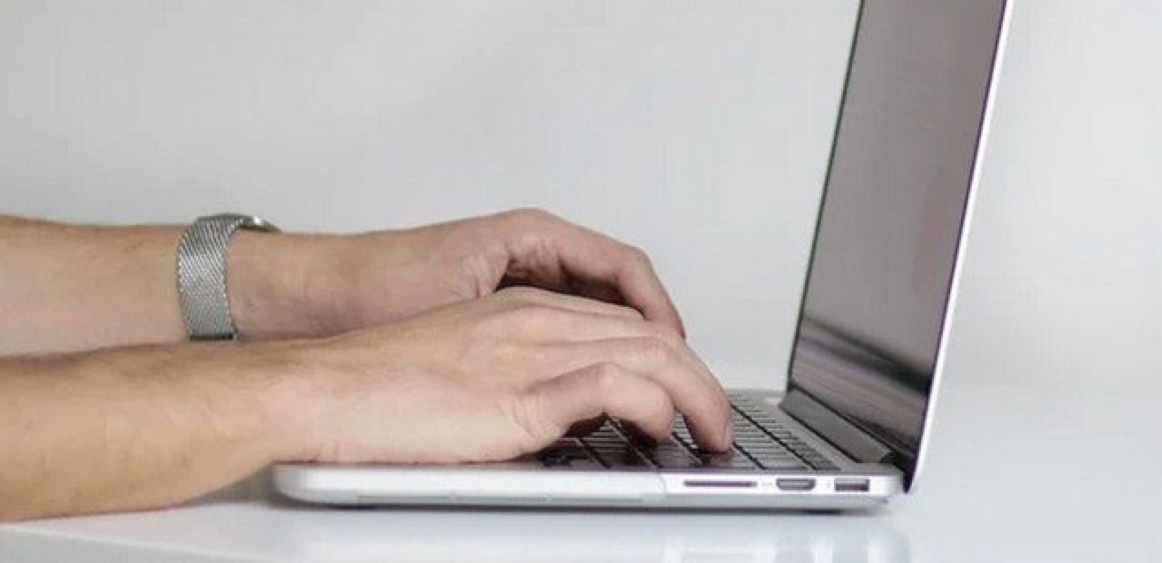 Ξεκίνησαν οι αιτήσεις για το πιλοτικό πρόγραμμα «Ψηφιακή Εκπαίδευση και Ενδυνάμωση των Ηλικιωμένων και ΑμεΑ»