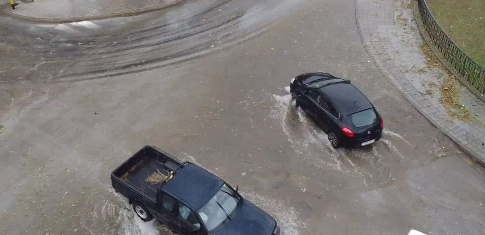 Καταστροφές σε καλλιέργειες και εκτεταμένες πλημμύρες από τη θεομηνία στην Ξάνθη - Στο σκοτάδι πολλά χωριά