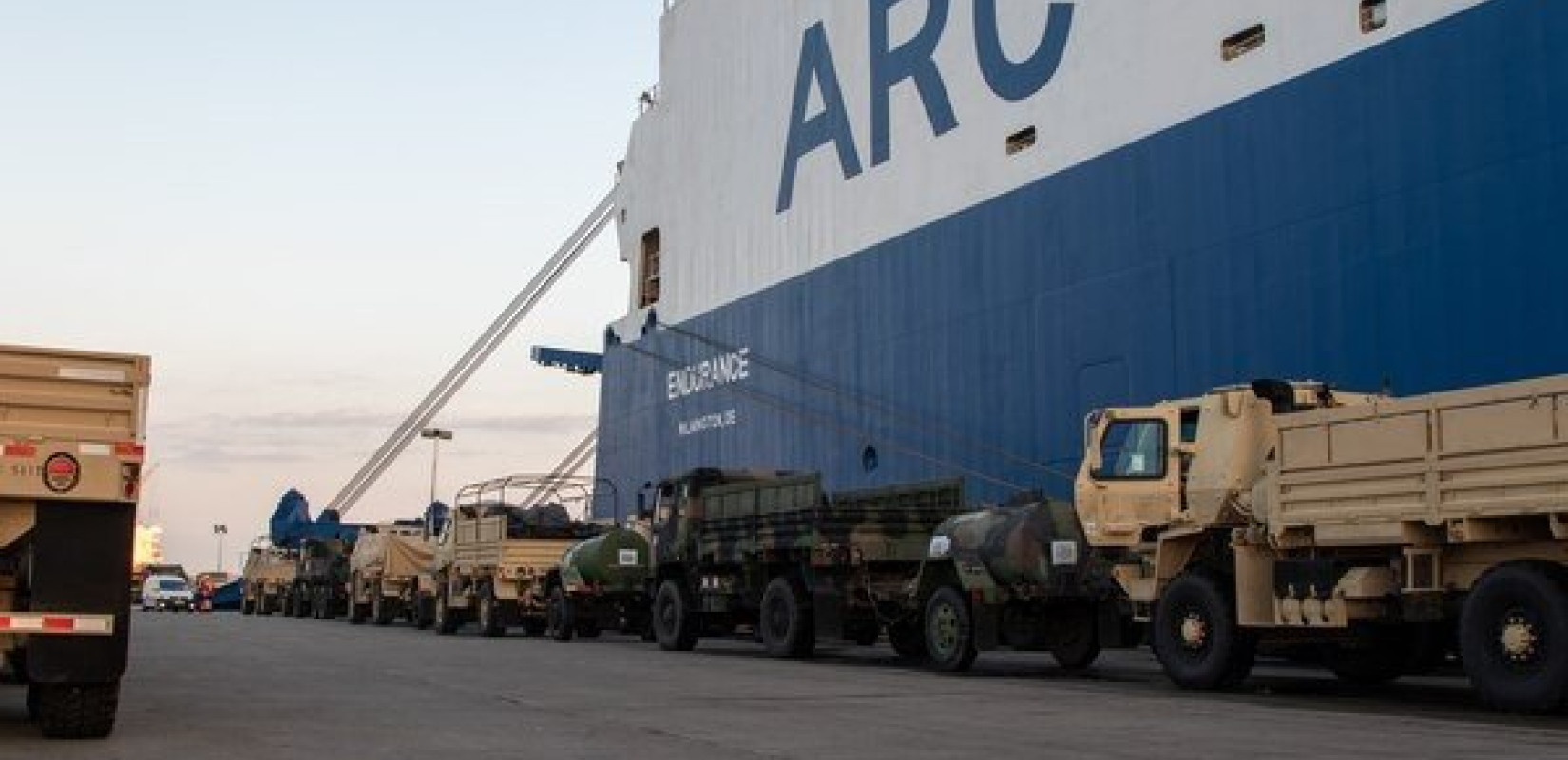 Aλεξανδρούπολη: Η 101η Αερομεταφερόμενη Ταξιαρχία του Αμερικανικού στρατού στο λιμάνι με το ARC Endurance
