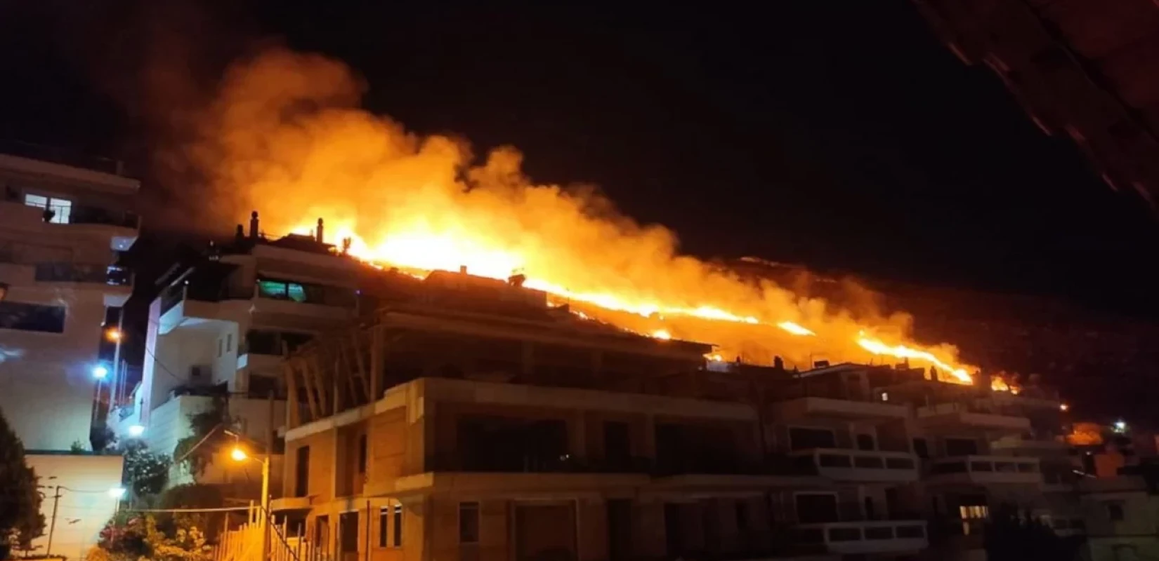 Ιταλία: Πυρκαγιά ξέσπασε σε πάρκο περιφερειακής συνοικίας της Ρώμης 