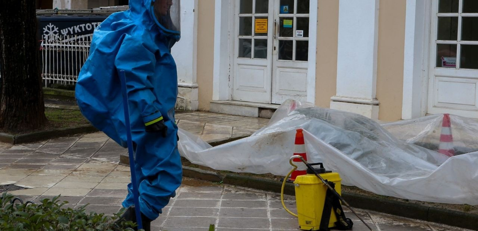 Πέντε ύποπτοι φάκελοι σε εκπαιδευτικά ιδρύματα σε Πάτρα και Καλαμάτα 