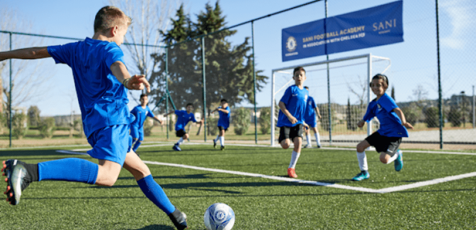 Ποδοσφαιρική συναστρία στη Χαλκιδική: Αζάρ, Ζορζίνιο, Κόουλ, Μπεντέκε (φωτ.)