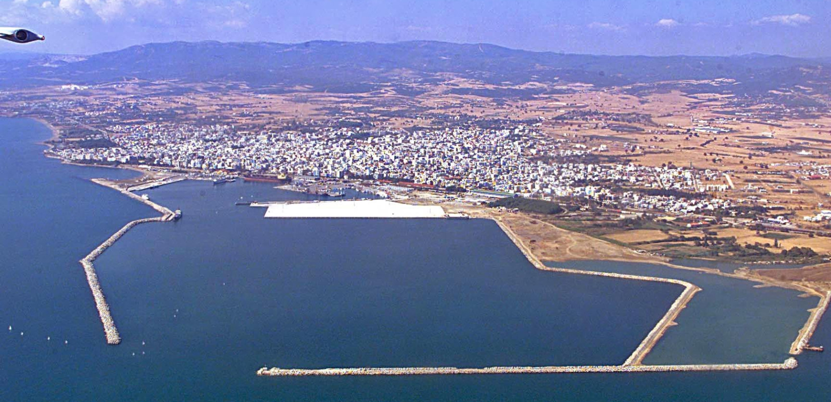 New York Times για Αλεξανδρούπολη: «Το νυσταγμένο ελληνικό λιμάνι μετατρέπεται σε κόμβο όπλων των ΗΠΑ»