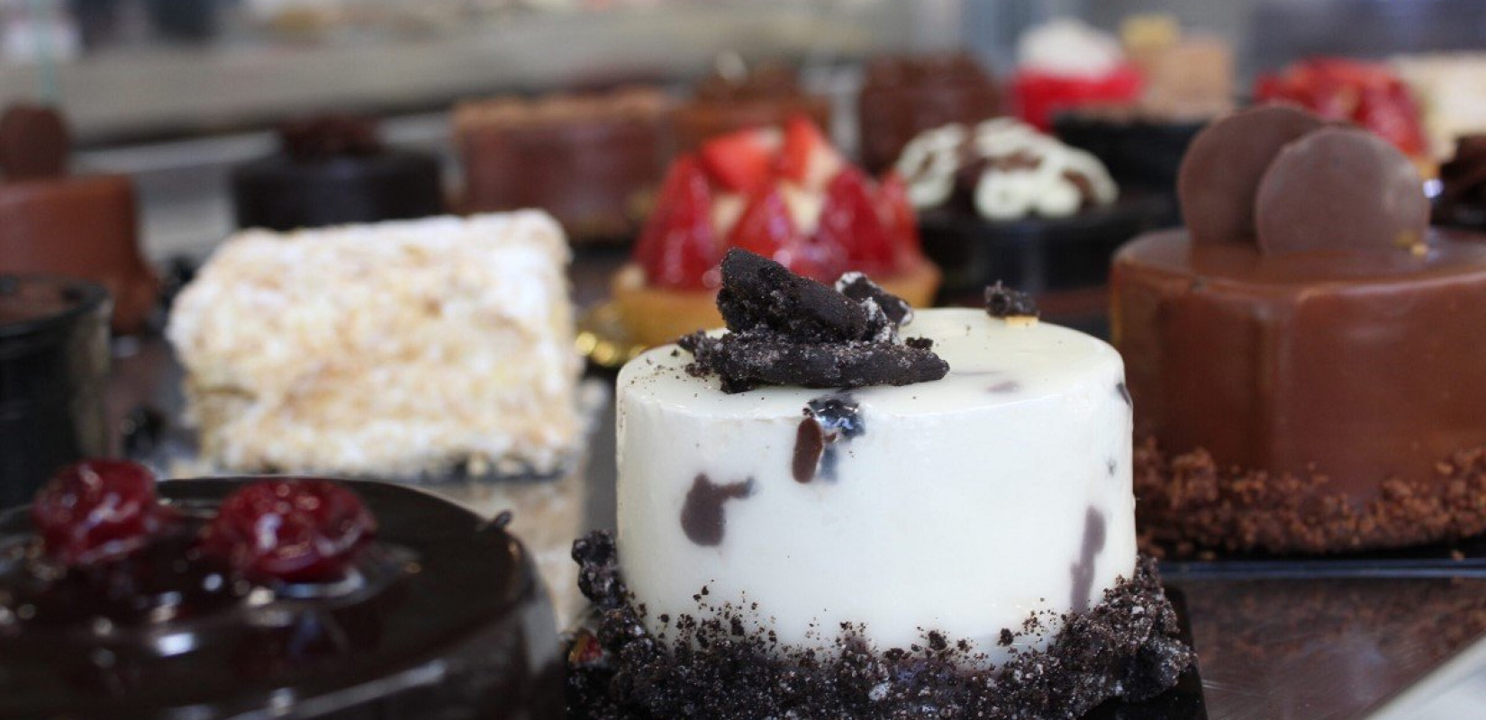 Ζαχαροπλαστείο Avverto: Ο πιο γλυκός εθισμός