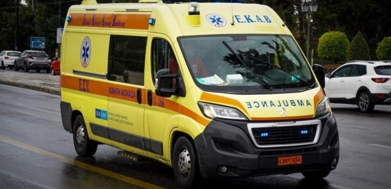 Αγωνία για τους ανήλικους που τραυματίστηκαν σε τροχαία: Δύο νοσηλεύονται σε κρίσιμη κατάσταση (βίντεο)