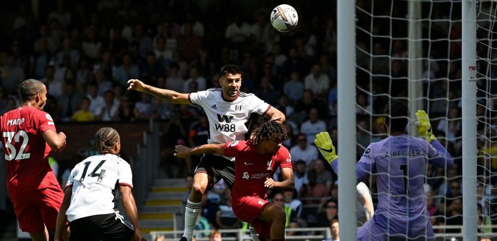 Αγγλία: Ματσάρα και γκέλα για τη Λίβερπουλ (βίντεο)