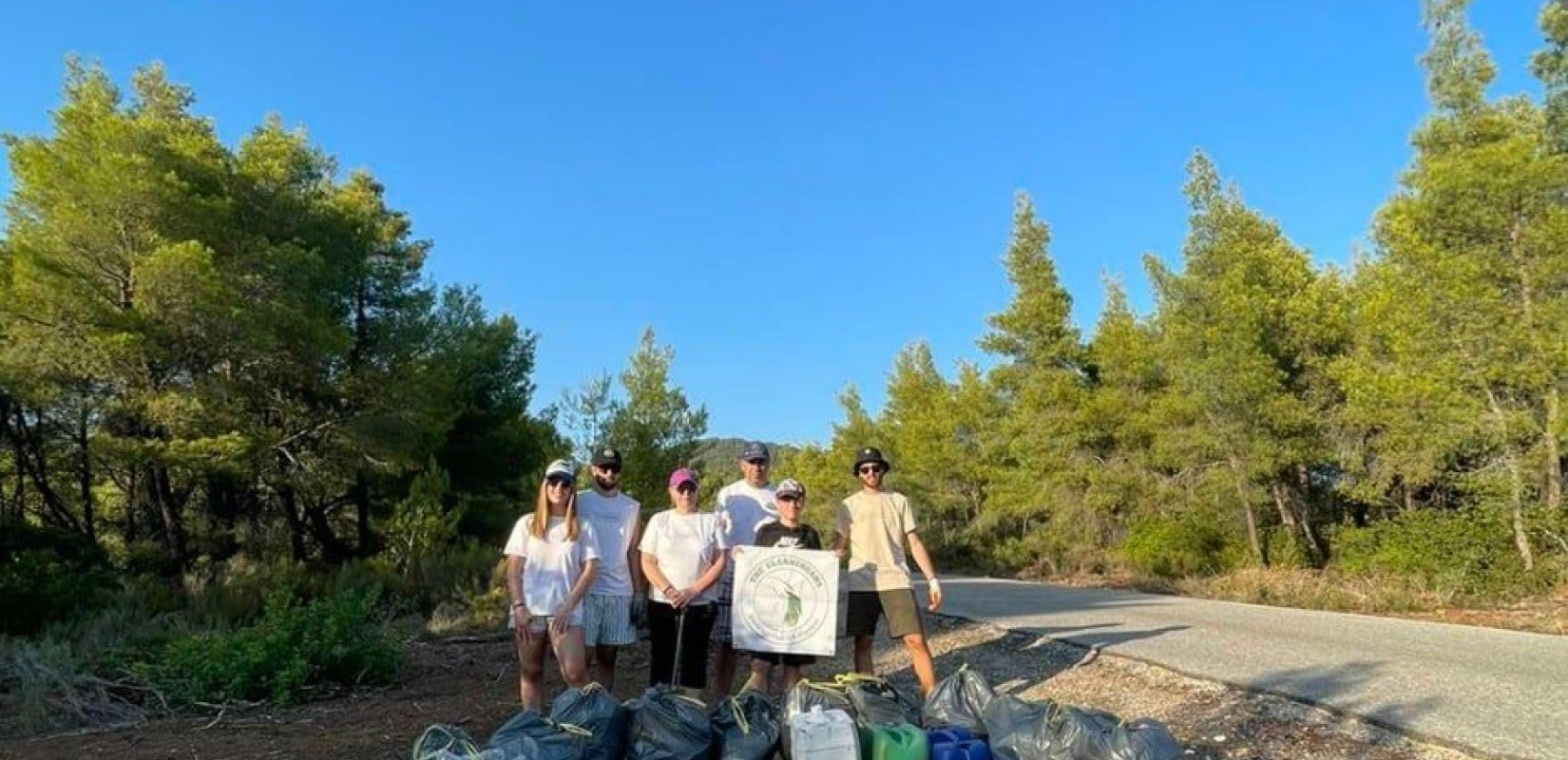 Oι Cleaningans καθάρισαν περιοχή στη Σιθωνία (φωτ.) Oι Cleaningans καθάρισαν περιοχή στη Σιθωνία (φωτ.)