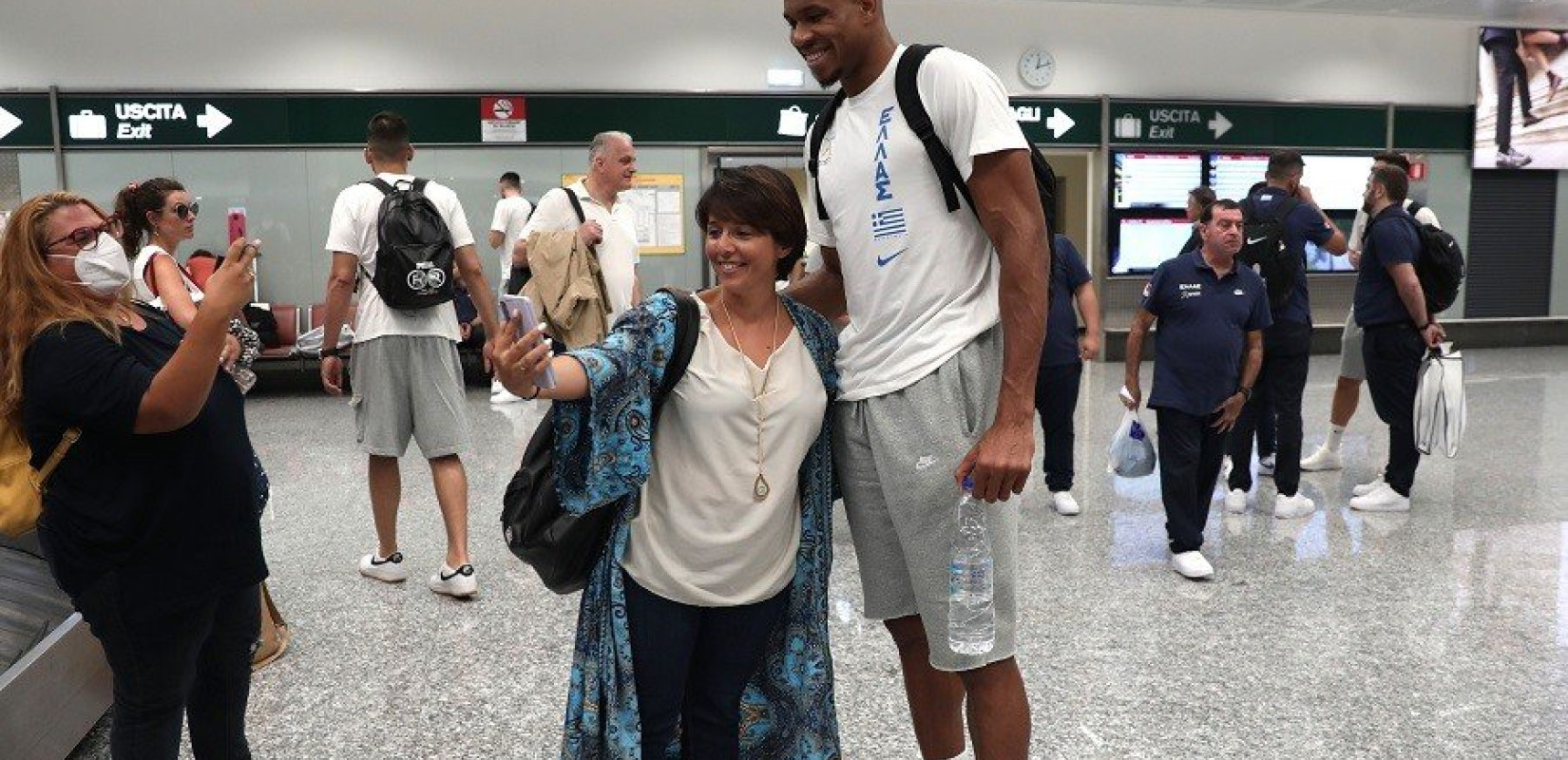 Μπάσκετ: Έφτασε στο Μιλάνο η αποστολή της Εθνικής (φωτ.+βίντεο)