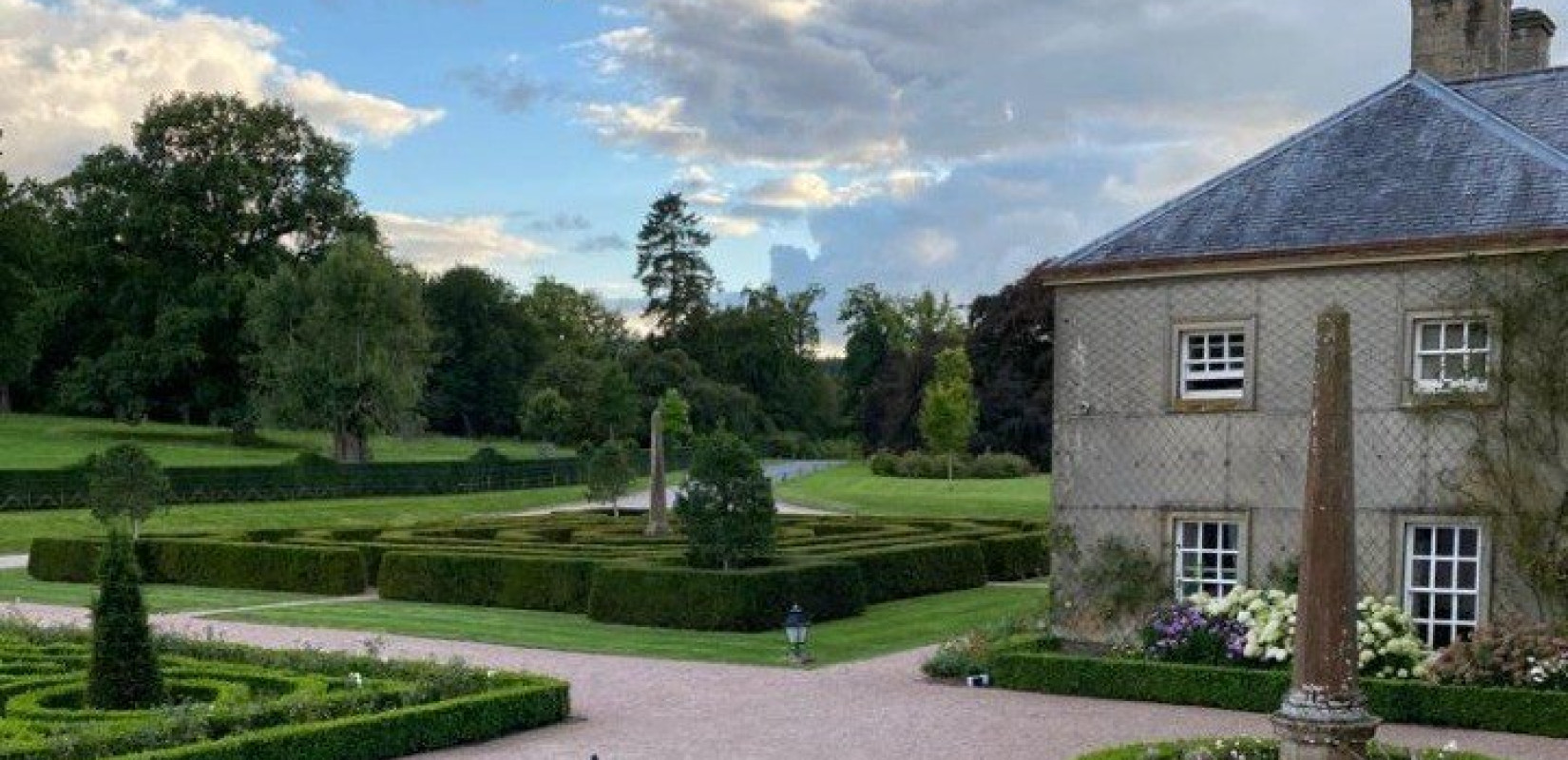 Επίσκεψη εργασίας της Λ. Μενδώνη στο Dumfries House