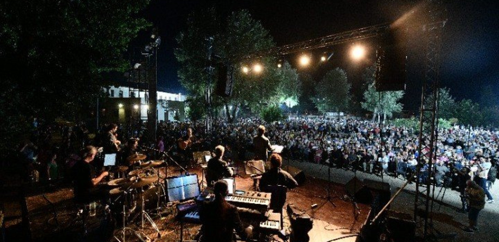 Συναυλία του ΚΚΕ για το Μ. Θεοδωράκη: "Χώρεσε στο μεγαλειώδες έργο του την εποποιία της λαϊκής πάλης"