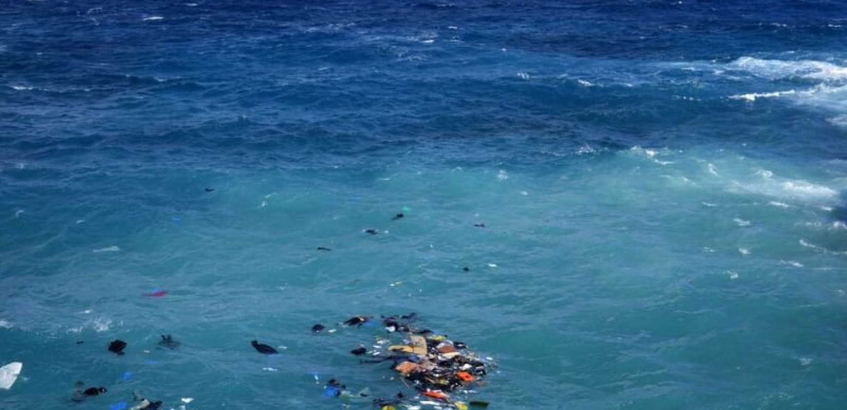 Το Ηνωμένο Βασίλειο δικάζει 19χρονο για ανθρωποκτονία εξ' αμελείας επειδή διευκόλυνε πρόσφυγες να διαπλεύσουν τη Μάγχη