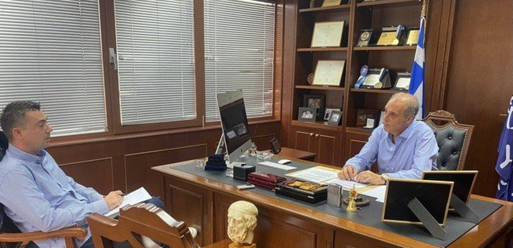 Κυριάκος Βελόπουλος στη «ΜτΚ»: Για κάποιους είναι κακό ένας πολιτικός αρχηγός να εργάζεται Κυριάκος Βελόπουλος στη «ΜτΚ»: Για κάποιους είναι κακό ένας πολιτικός αρχηγός να εργάζεται