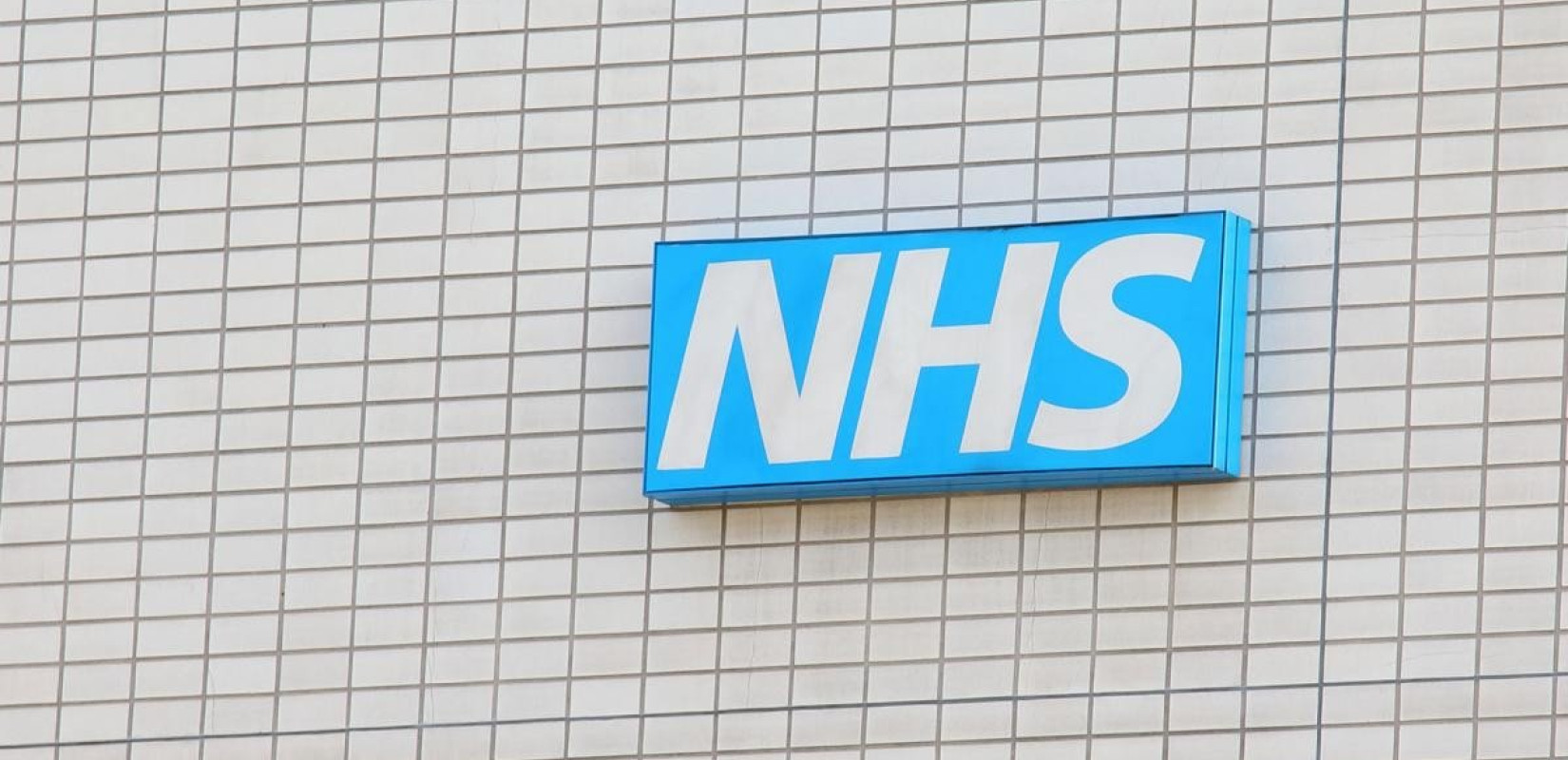 Βρετανία: Οι εργαζόμενοι του NHS καλούνται να αποφασίσουν για απεργιακές κινητοποιήσεις 