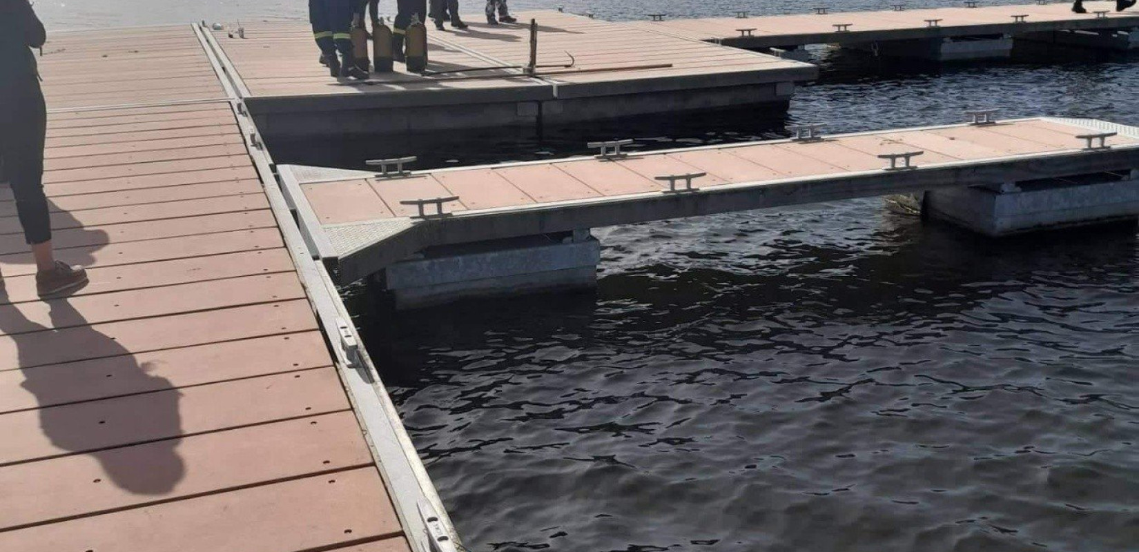 Φλώρινα: Νεκρός ανασύρθηκε ο ψαράς που αγνοείτο στην λίμνη Χειμαδίτιδα (Φωτ.) Φλώρινα: Νεκρός ανασύρθηκε ο ψαράς που αγνοείτο στην λίμνη Χειμαδίτιδα (Φωτ.)