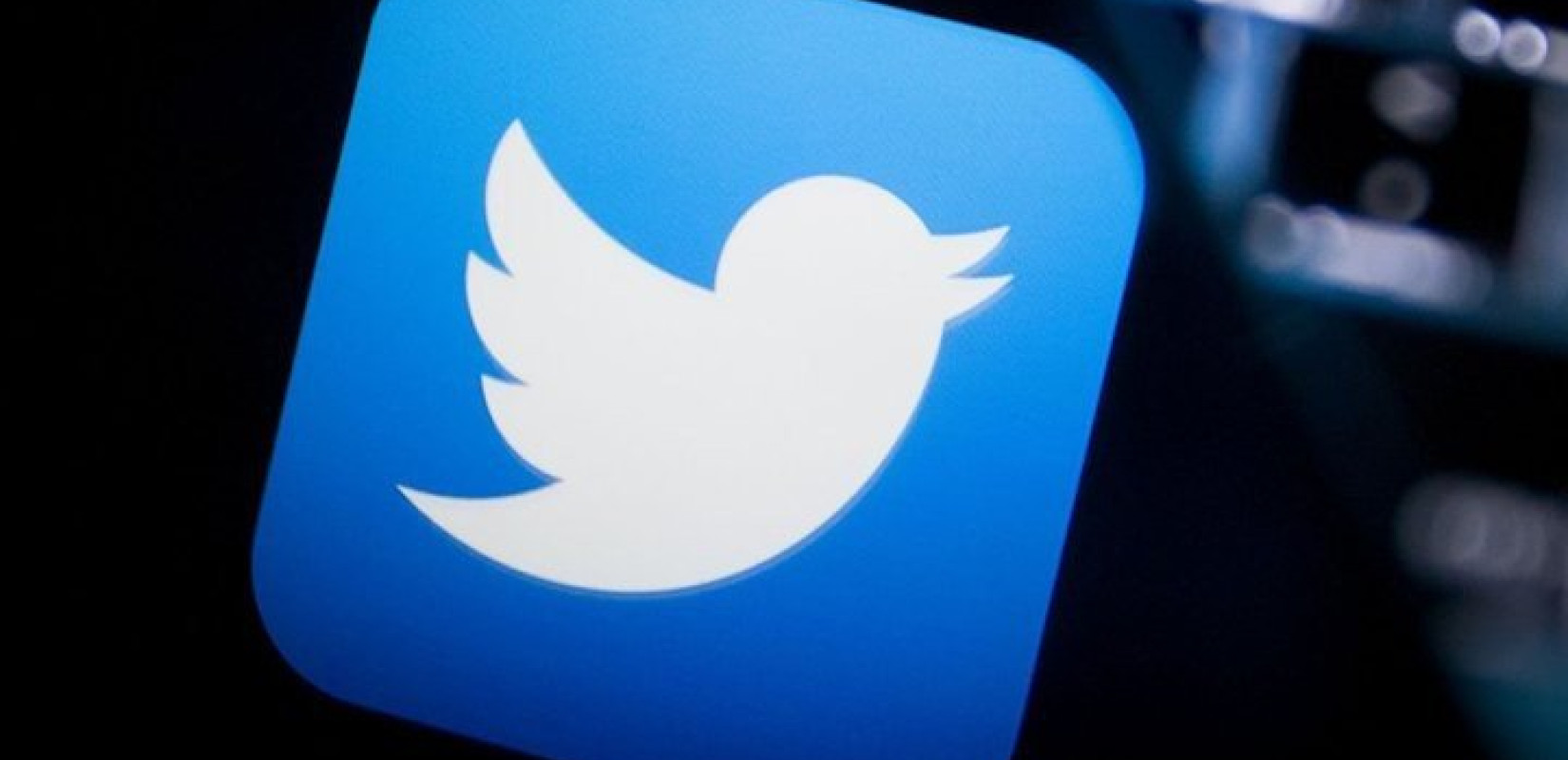 «Βαβέλ» στο Twitter: Αποχωρεί δημόσιο ραδιόφωνο των ΗΠΑ ενώ ο Ε. Μασκ παραδέχεται πολλά λάθη στη διαχείριση
