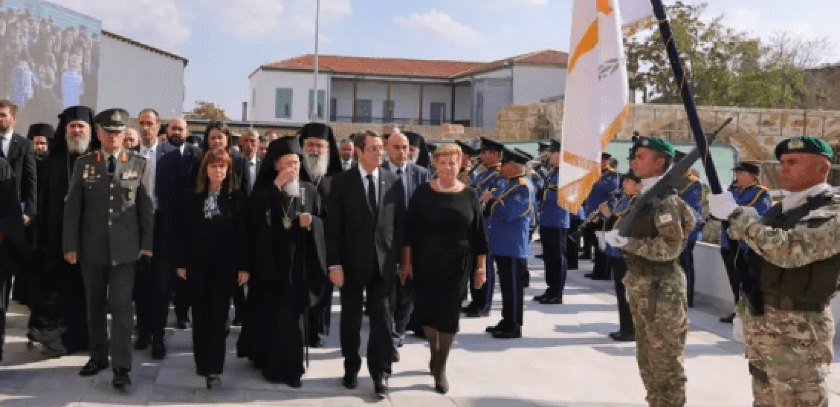 Η Κύπρος αποχαιρέτησε τον Αρχιεπίσκοπο Χρυσόστομο 