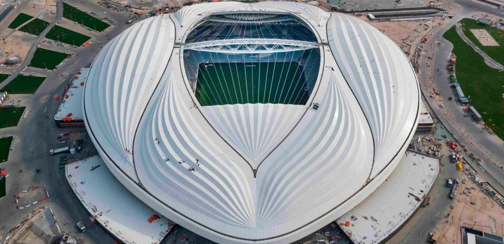 Αλ Τζανούμπ: Το «στολίδι» του Κατάρ που το σχήμα του θυμίζει ιστιοφόρο (βίντεο)