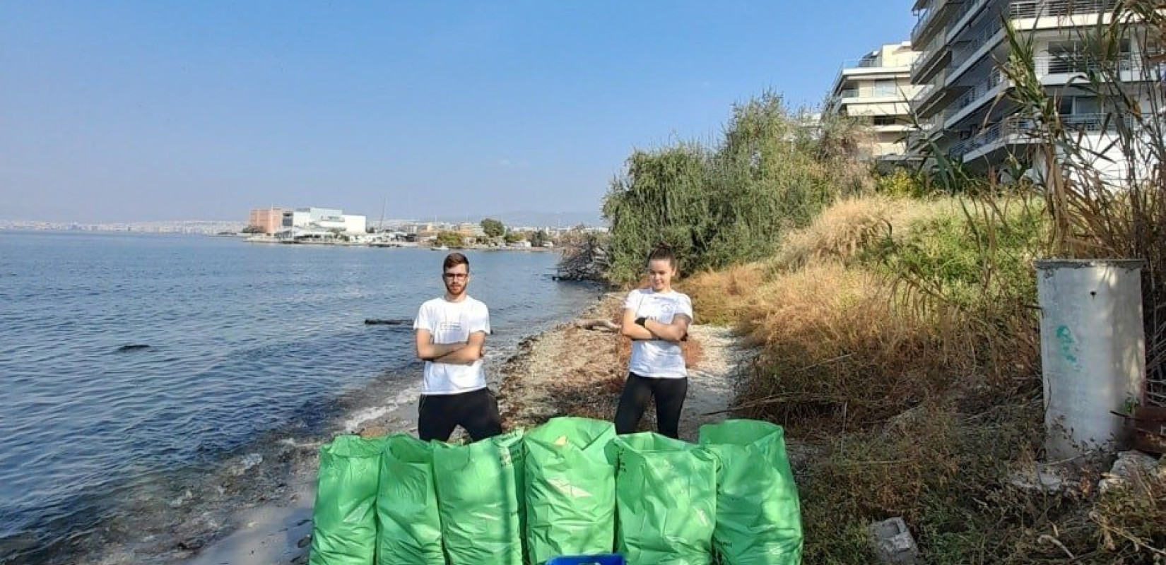 Οι Cleaningans έκαναν... λαμπίκο την παραλία μεταξύ Θεσσαλονίκης και Καλαμαριάς (φωτ.) Οι Cleaningans έκαναν... λαμπίκο την παραλία μεταξύ Θεσσαλονίκης και Καλαμαριάς (φωτ.)