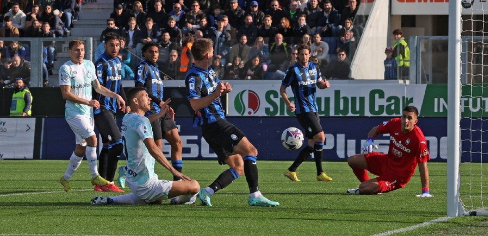 Ιταλία: Η Αταλάντα έστειλε τέσσερις φορές την μπάλα στα δίχτυα και... έχασε με 3-2 από την Ίντερ (βίντεο)