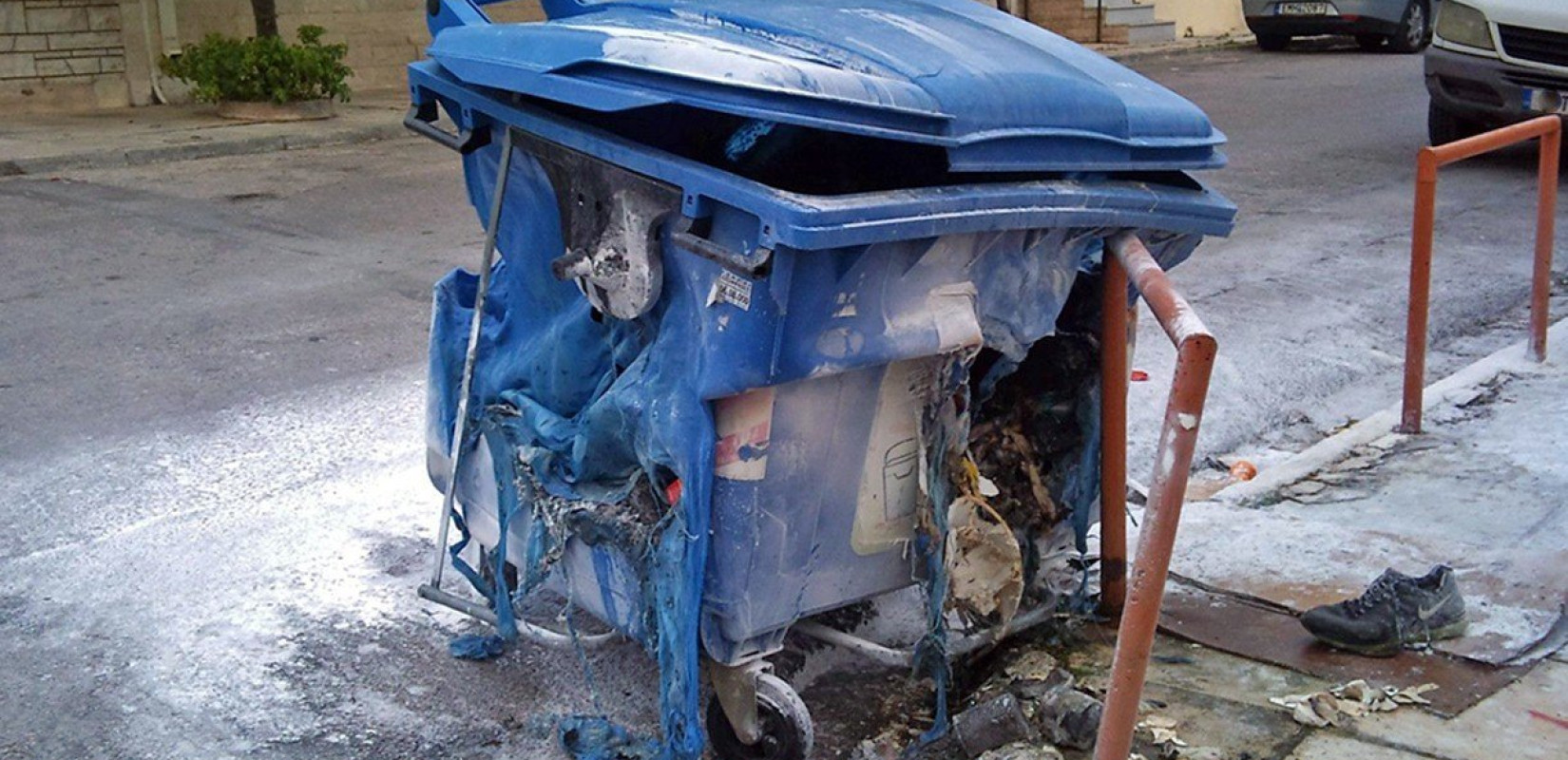 Συνελήφθη 55χρονος που έβαζε φωτιές σε οχήματα και κάδους σκουπιδιών