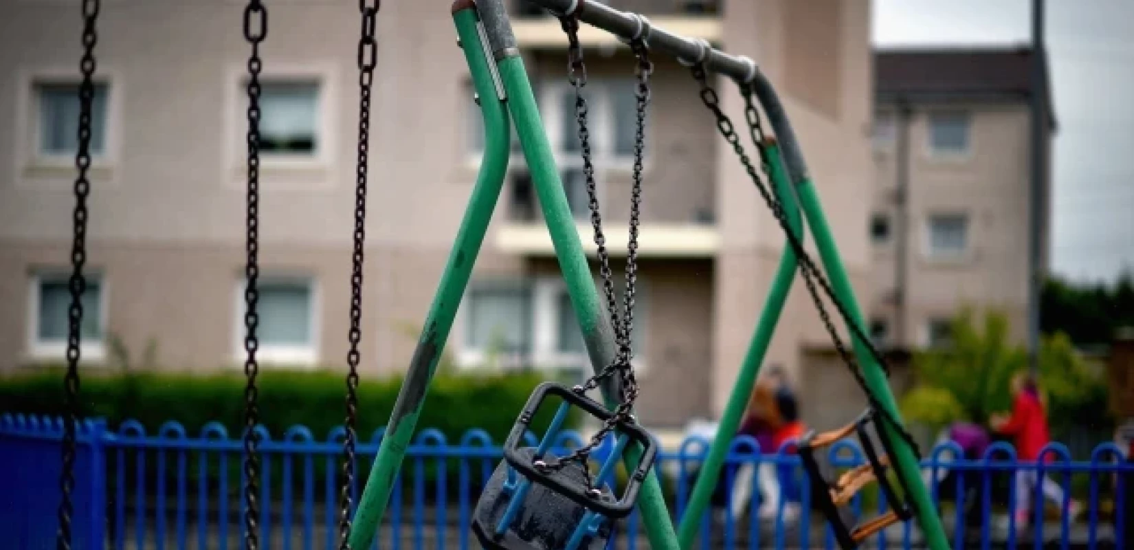 Θεσσαλονίκη: Σφήνωσε σε κούνια, κάλεσε την Πυροσβεστική και τραβούσε βίντεο για το TikTok  Θεσσαλονίκη: Σφήνωσε σε κούνια, κάλεσε την Πυροσβεστική και τραβούσε βίντεο για το TikTok