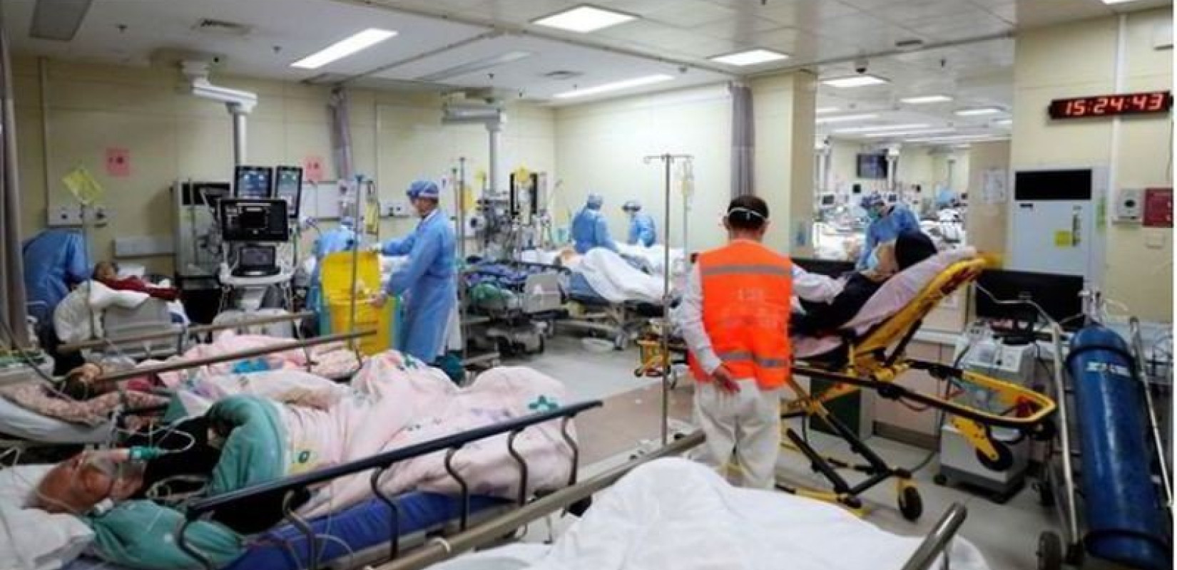 Σαρώνει ο κορονοός στην Κίνα: «Εξαιρετικά απασχολημένα» τα νοσοκομεία και τα γραφεία κηδειών (βίντεο)