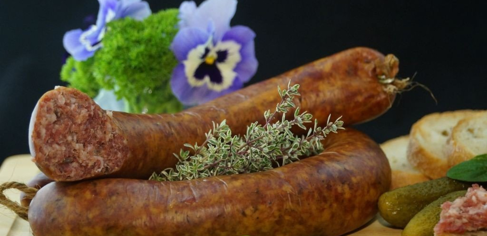 Η Καρδίτσα πάει για το βιβλίο Γκίνες με το μεγαλύτερο... χωριάτικο λουκάνικο