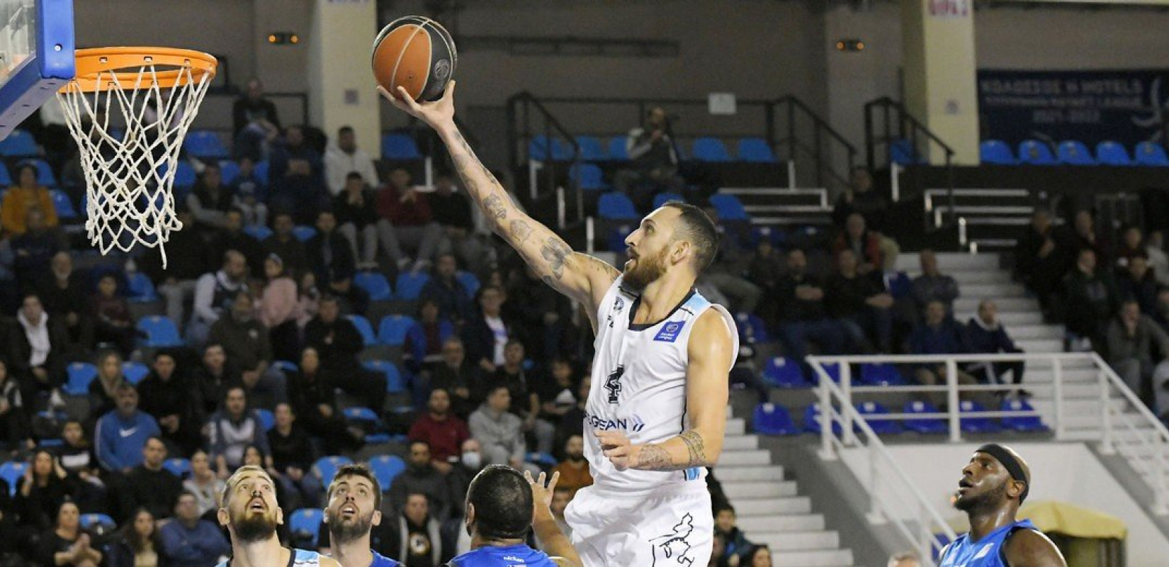 Μπάσκετ: Έκανε πάρτι ο Κολοσσός, δυσκολεύτηκε ο Προμηθέας Πατρών - Διπλό η ΑΕΚ στην Καρδίτσα (βίντεο)